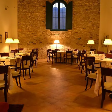 Relais Angimbe فندق كالاتافيمي