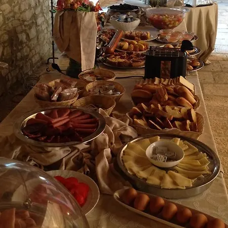 فندق Relais Angimbe 4*