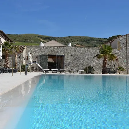 Relais Angimbe فندق
