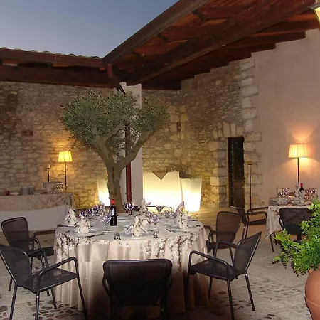 Relais Angimbe Hotel 4*