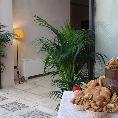 فندق Relais Angimbe 4*