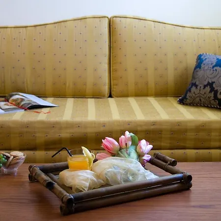 Relais Angimbe 4* كالاتافيمي