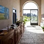 Relais Angimbe מלון 4*