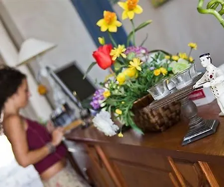Relais Angimbe 4* קלטפימי