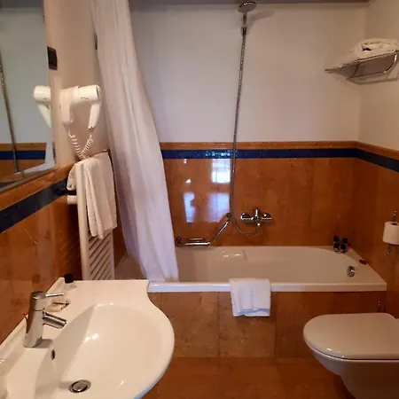 Relais Angimbe 4*